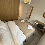 Wake Up By The Sea Beachfront Flats - *