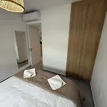Apartment Wake Up By The Sea Beachfront Flats - *
