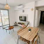 Wake Up By The Sea Beachfront Flats - Apartment *