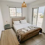 Wake Up By The Sea Beachfront Flats -