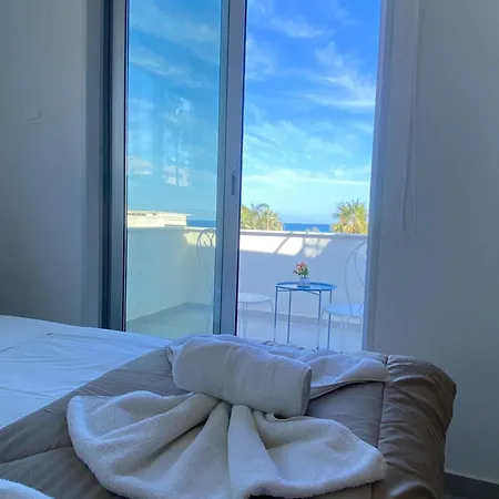 Wake Up By The Sea Beachfront Flats - * Протарас