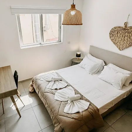 Апартаменты Wake Up By The Sea Beachfront Flats - *