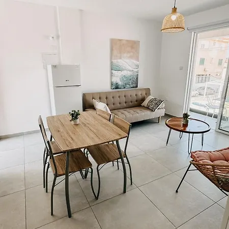 Апартаменты Wake Up By The Sea Beachfront Flats - *