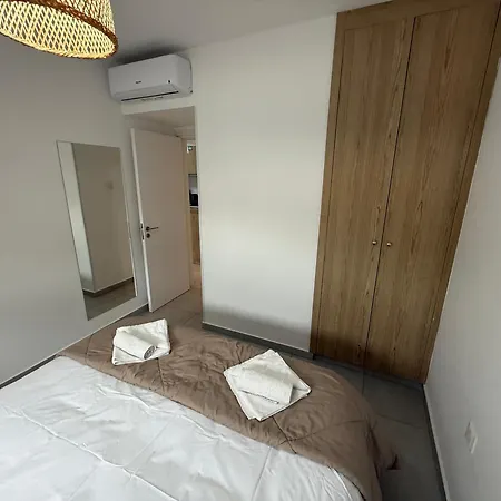 Апартаменты Wake Up By The Sea Beachfront Flats - *