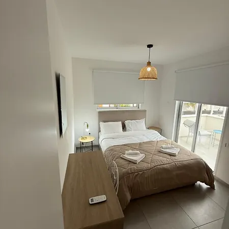 Wake Up By The Sea Beachfront Flats -