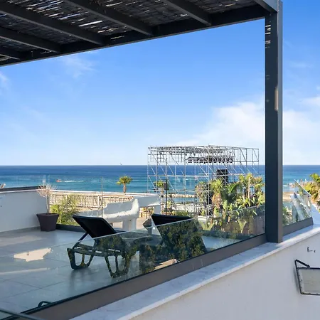 شقة Wake Up By The Sea Beachfront Flats - بروتاراس