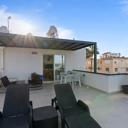 Wake Up By The Sea Beachfront Flats - شقة بروتاراس