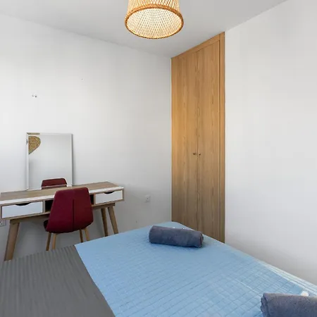 شقة Wake Up By The Sea Beachfront Flats - بروتاراس