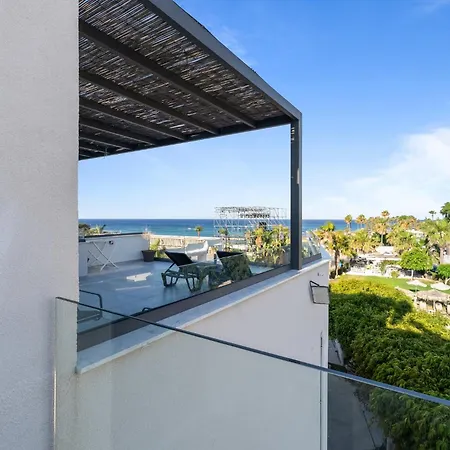 Wake Up By The Sea Beachfront Flats - بروتاراس