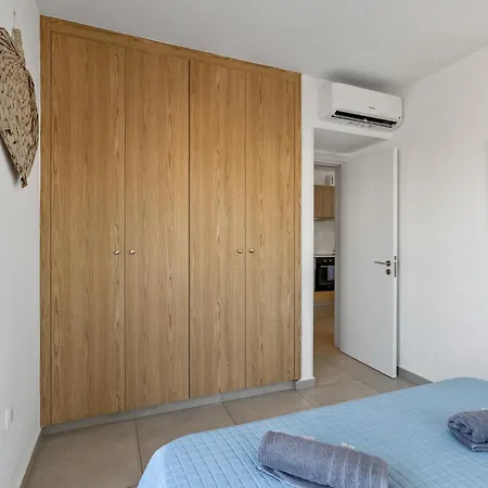 Wake Up By The Sea Beachfront Flats - * بروتاراس