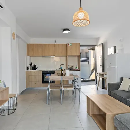Wake Up By The Sea Beachfront Flats -