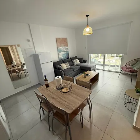 Wake Up By The Sea Beachfront Flats - Lejlighed Protaras